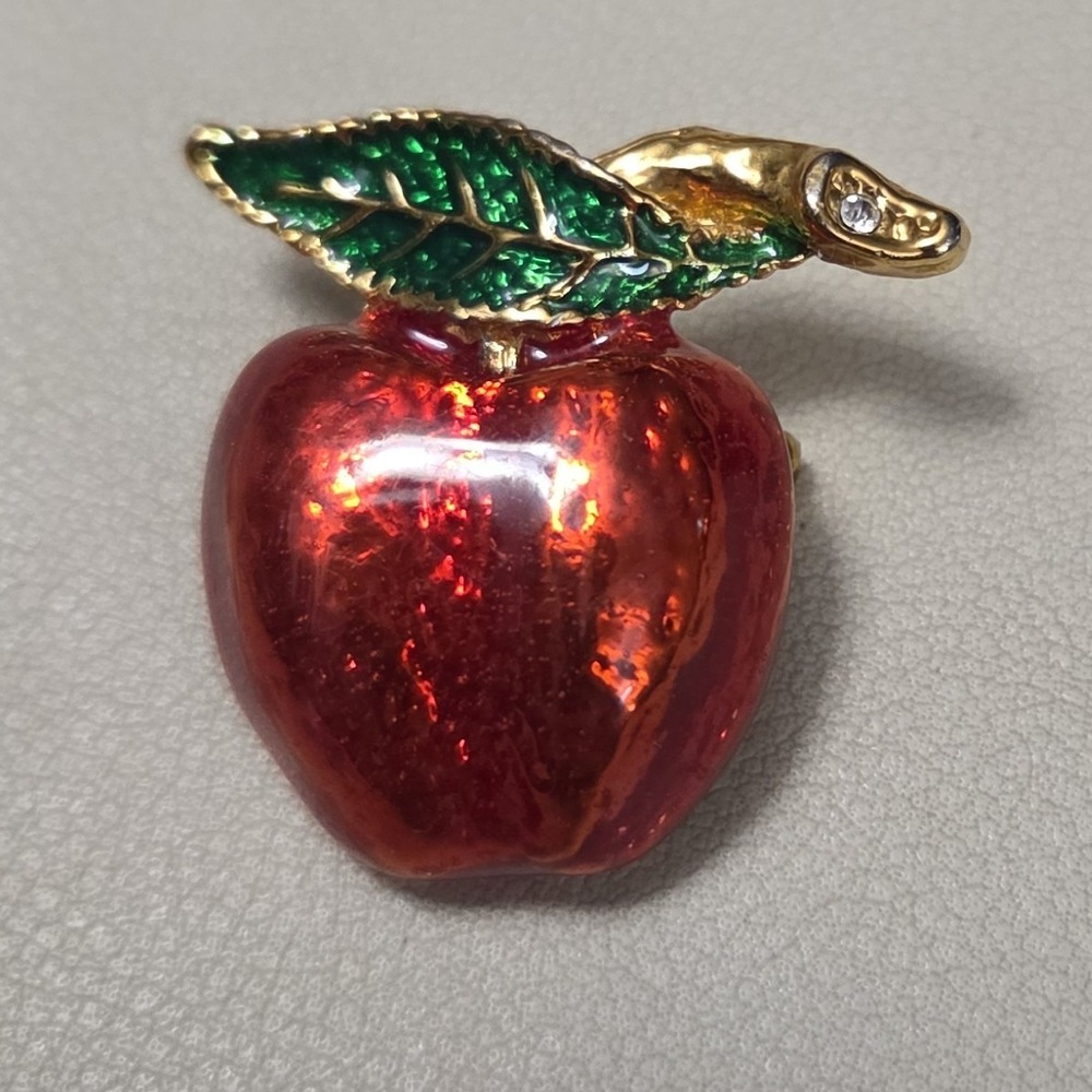 Vintage Unsigned Red & Green Enamel Apple Gold Tone Brooch Pin Teacher Fall